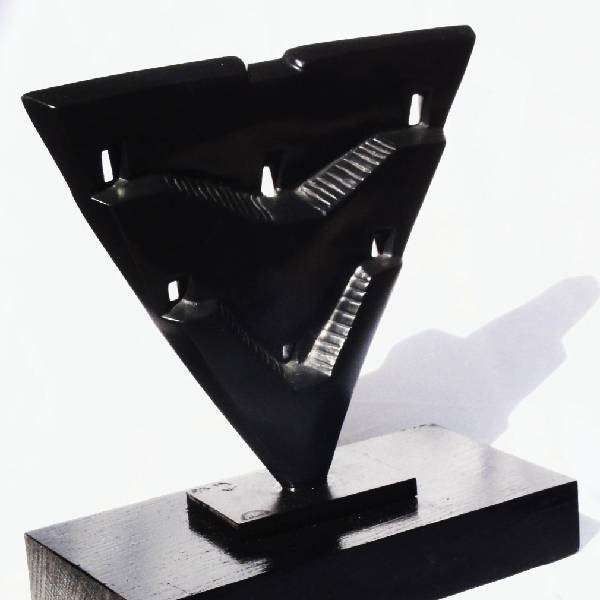 Stèle triangulaire des amoureux – Image 5